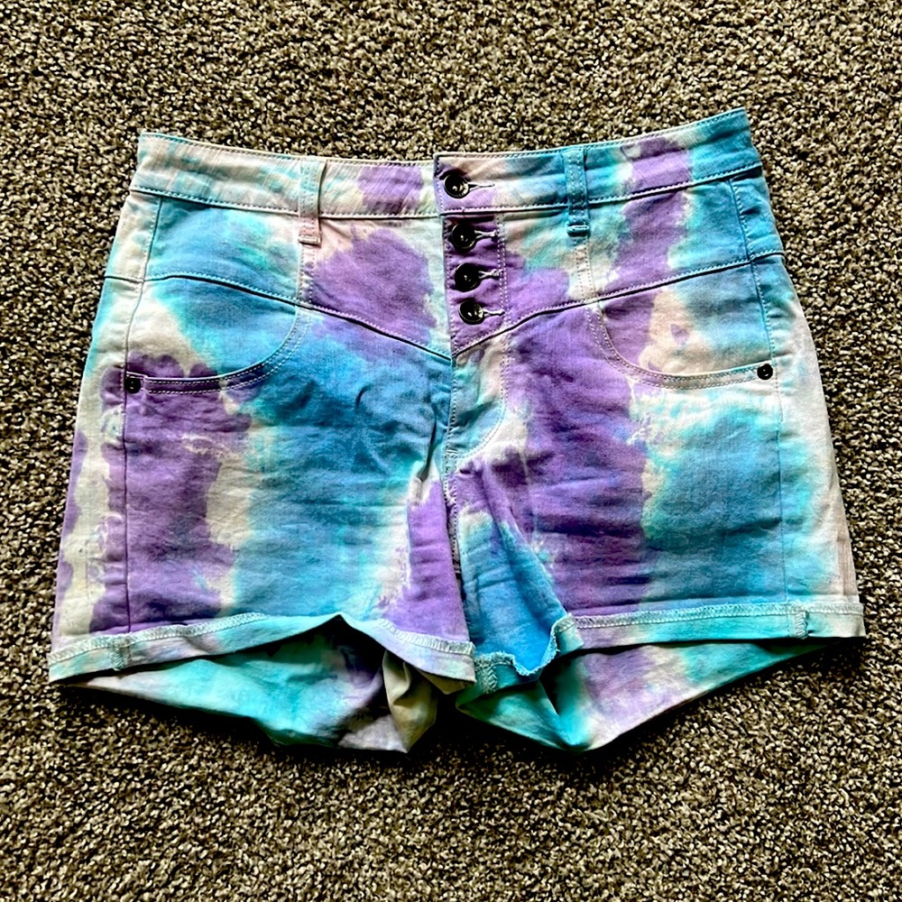 Blackheart tie-dye shorts